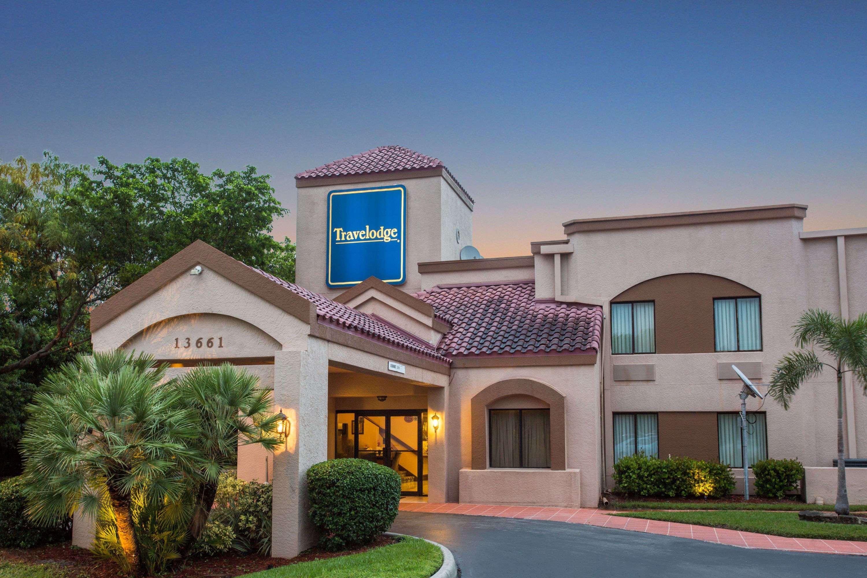 Travelodge By Wyndham Fort Myers Airport Dış mekan fotoğraf