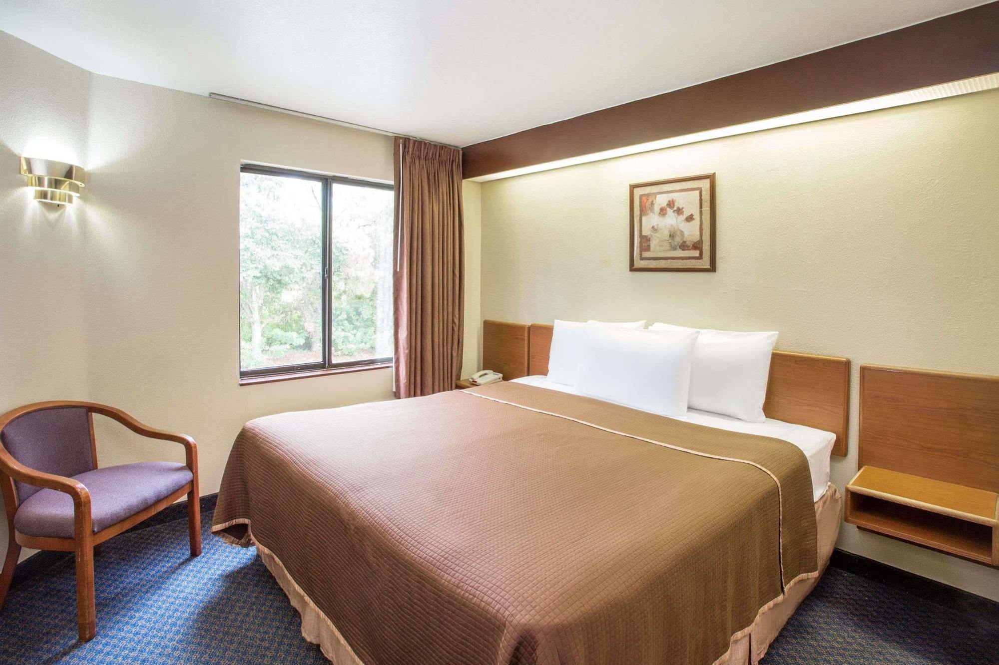 Travelodge By Wyndham Fort Myers Airport Dış mekan fotoğraf